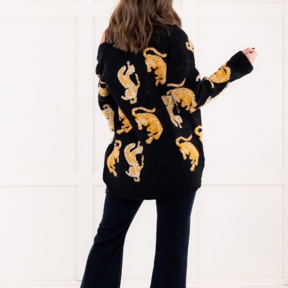 Feeling Fierce Cardigan - Picture 2 of 3